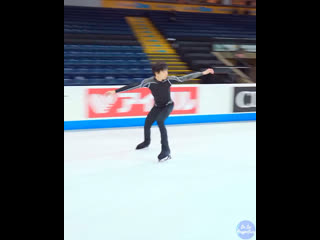 Yuzuru hanyu parisienne walkways practice @oniceperspectives