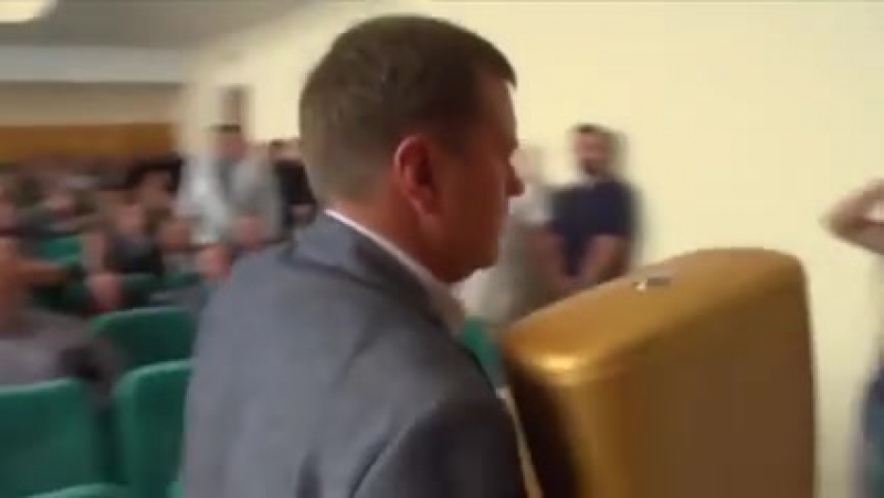Горсовет борисполя и золотой унитаз