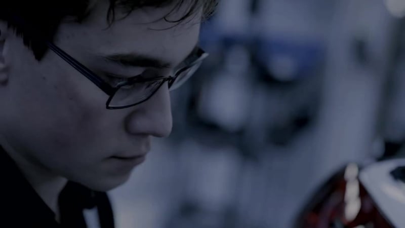 Ручная сборка audi r8 видео которое завораживает! )