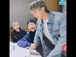 А чанбин любит быть смущенным