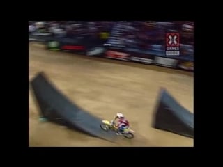 X games 2006 double backflip from travis pastrana!