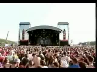 Deftones mascara (live @ pinkpop 2003)