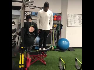 Plyometrics, stability, and cardio workout w/ @juliojones 11 & @justdoit cb3