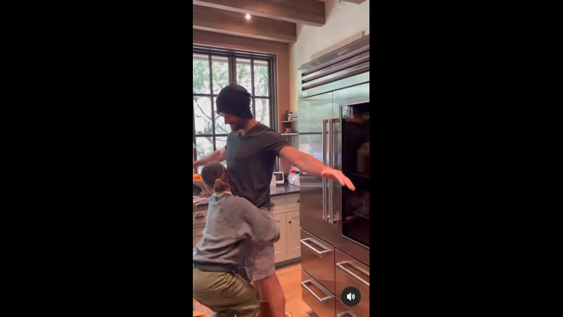 Из соц сетей женевьев падалеки