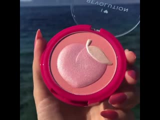 I heart revolution fruity blusher peach