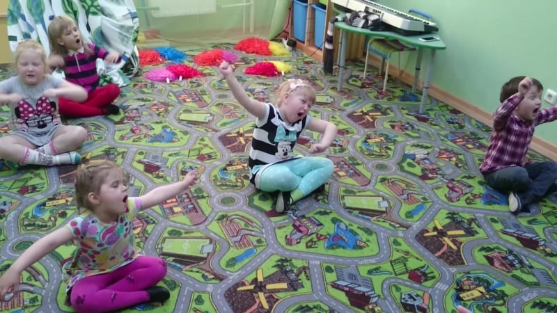 Губки бантиком, брои домиком