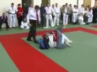 Capoeira vs karate (ninja, pirulito)