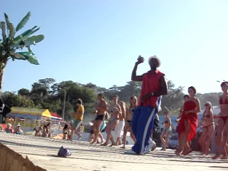 Rafael baro in salsa on the beach