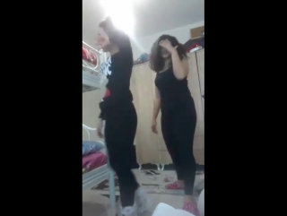 Azmış türk kızı kendisinden küçük oğlana çıkar malafatı diyip ...
