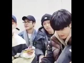 Donghun leaned on junhee and junhee pushed him off