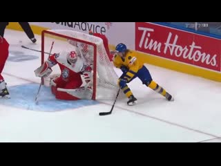 Broberg is doing his thing oilers sweden worldjuniors