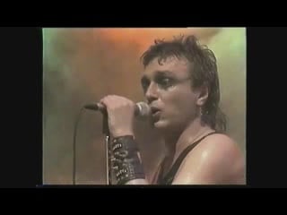 Rock around the kremlin (1988)