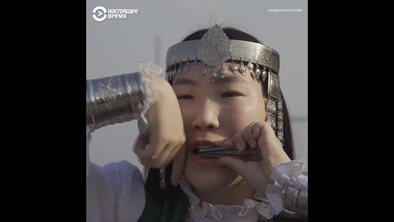 Как река смывает якутское село