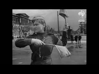 Hitlers bunker revealed by the british (1945)