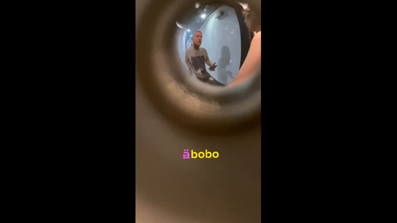 Андрей петров применяет перцовый балон