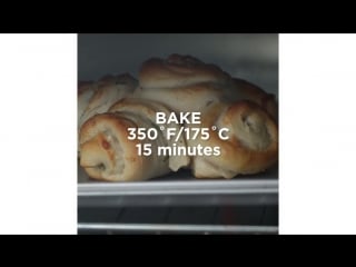 Garlic parmesan biscuit roll ups c7kxd5qwnhq