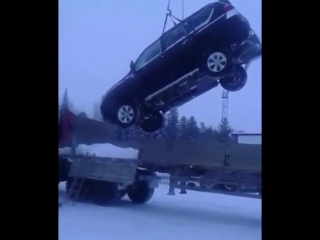 Быстро эвакуируют)) "ща п*зданётся, я снимаю" 🤣