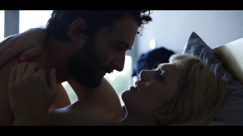 Gaby hoffmann, alison sudol, amy landecker transparent s01e01 (2014) / габи хоффманн, элисон судол, эми ландекер очевидное