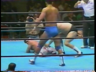 Mitsuharu misawa/kenta kobashi/tsuyoshi kikuchi vs akira taue/masanobu fuchi/jun akiyama