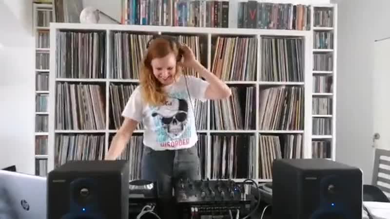 Anuschka marathon live stream "hbd doublefacez"