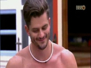 17 02 2017 parte 71 emilly coloco o biquini e vai tomar banho marcos ensaia o teatro na cozinha