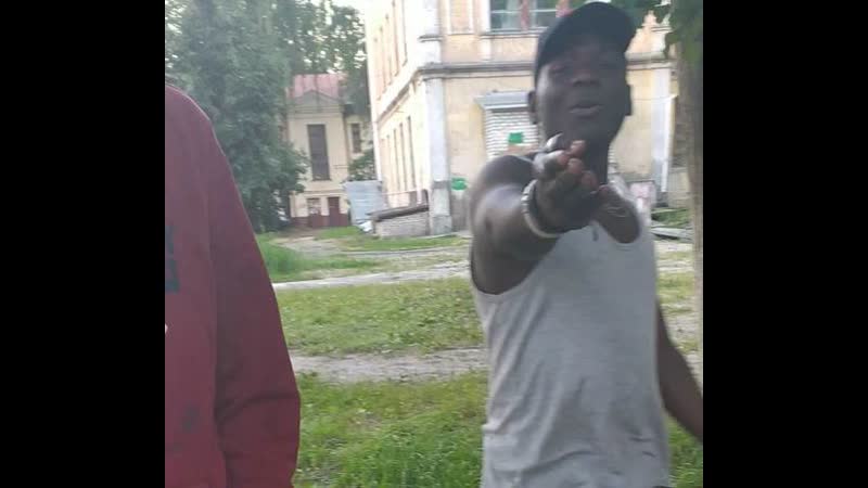 Прогнал пьяных негров в брянске