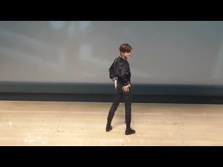 Donghun sexy dance time 190811 cr sgd manim