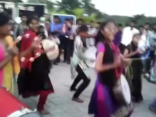 Tamil girls marana kuthu dance on road publicly