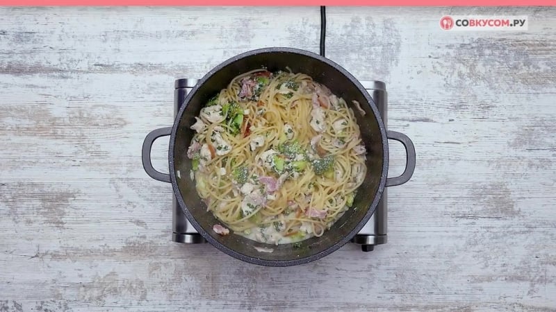 Спагетти с курицей и брокколи рецепты от со усом