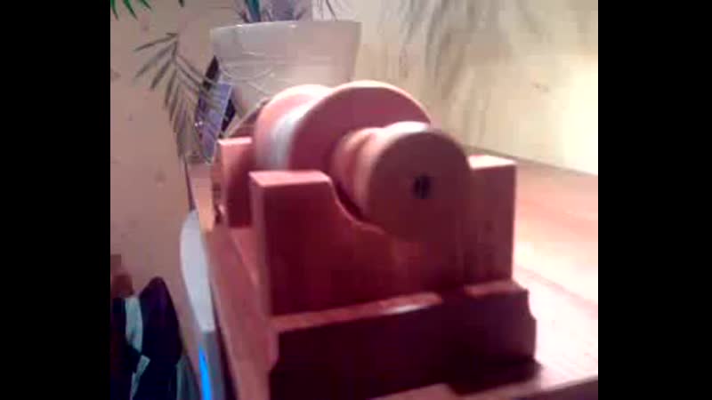 Солнечный "левитирующий" электромотор