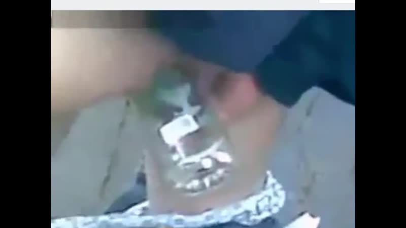 Гуцул бутылит хохла