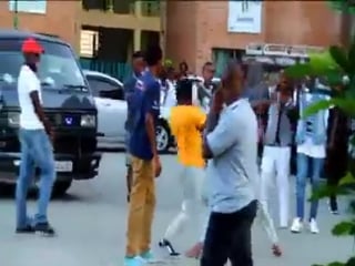 Негр дерется с афроамериканцем