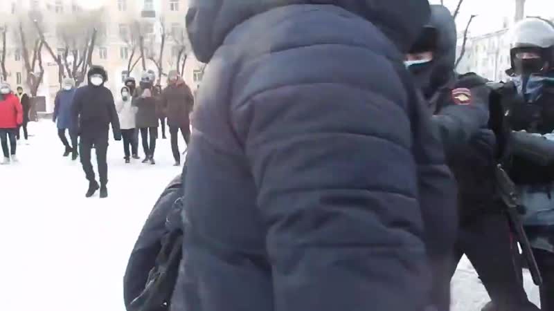 Москали бунтуют сразу на коленях акция свободу навальному на россии