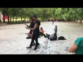 Laury esmeralda и rainier nvp kizomba na rua paris