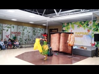 Весёлый и неповторимый спектакль от театра del arte