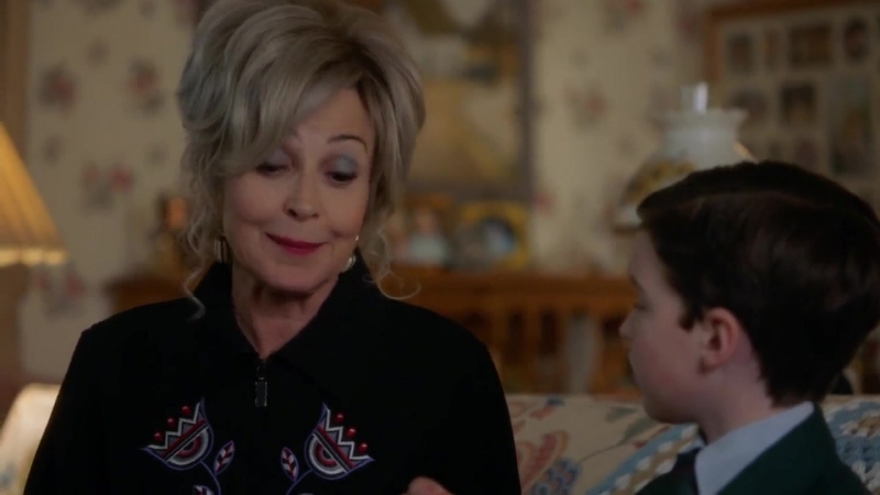 Шелдон зашел в гости к бабуленьке ("детство шелдона" s1e10)