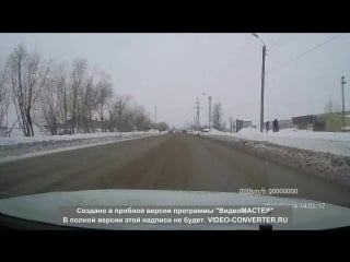 Выезжает девушка на тойоте [720]