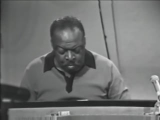 Squeeze me count basie and freddie green