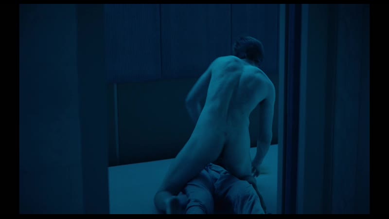 Ewan mitchell high life