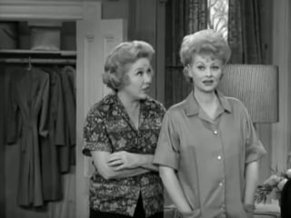 The lucy show s01e16 lucy and viv are volunteer firemen