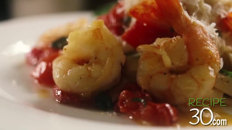 Shrimp with roasted garlic and tomato pasta prawns