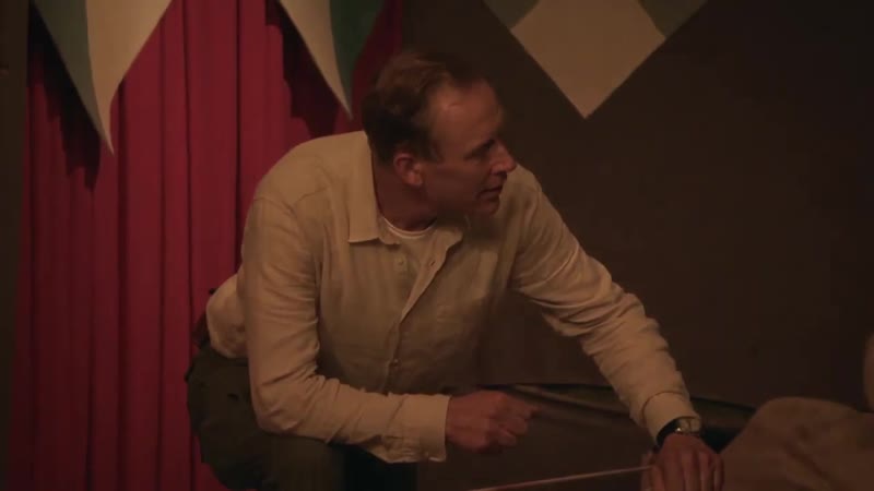 Här skadar sig joakim lundell under duellen mot jonna lundell (fångarna på fortet )