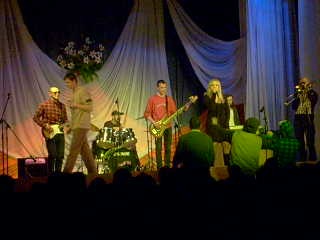 Лавр бэнд люби жизнь