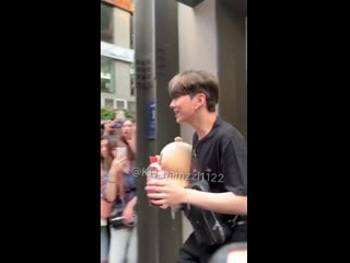 [fancam][26 06 2019] on the way / after the vlive broadcast from twotuckgom