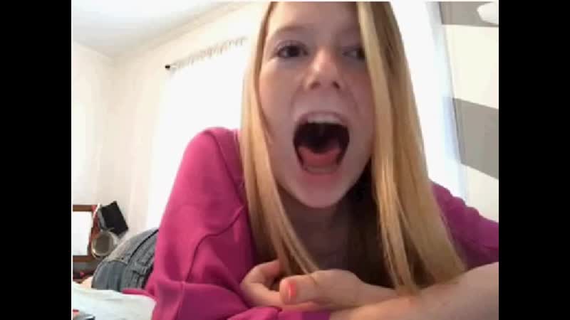 Blonde girl on younow showing her tongue teeth uvula BEST XXX  