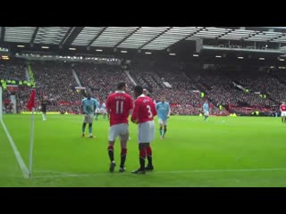 Giggs cheeky throw in