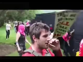 Man smashes antifa wankers with a helmet in their fucking commie scum face mp4