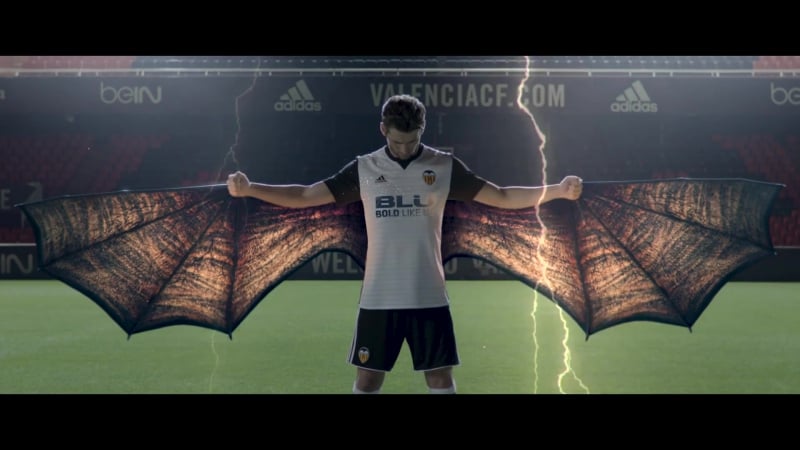 Футбол ла лига валенсия и адидас представили новую форму на сезон 2017/18