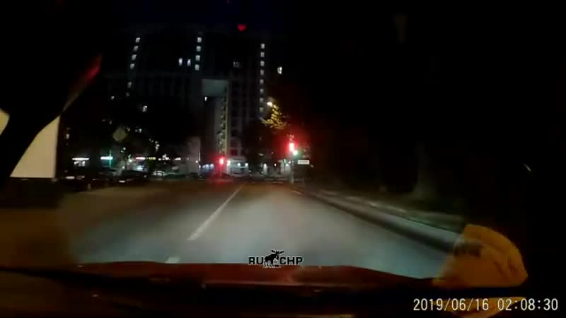 Поверните на лево
