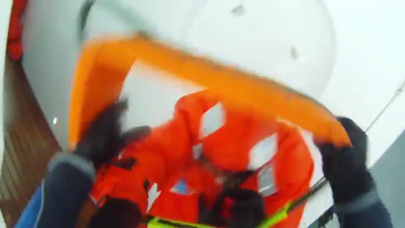 Спасение экипажа тонущего судна
